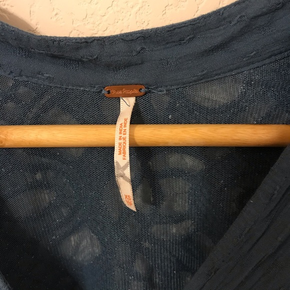 Free People Blue Canyon Rose Hi-Lo Blouse Size XS - Picture 7 of 8